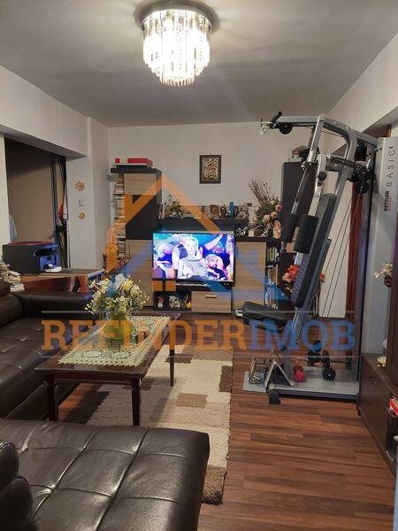 13 Septembrie Apartament de vanzare cu 3 camere, 2 gr sanitare